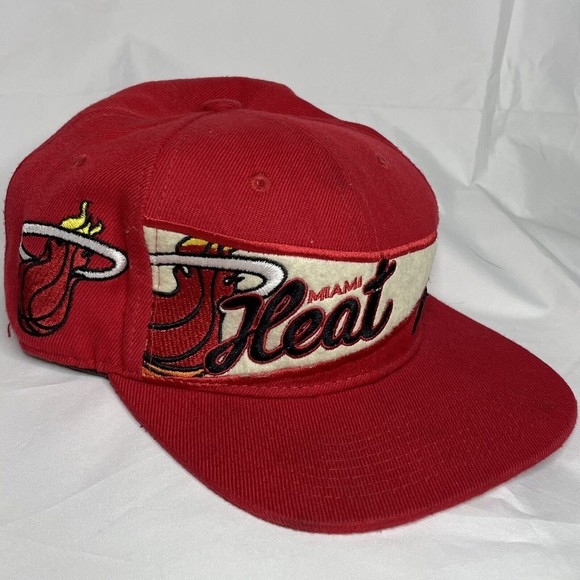 VTG Rare Miami Heat Cap Hardwood Classics Snapback Red Embroidered Felt Pennant
